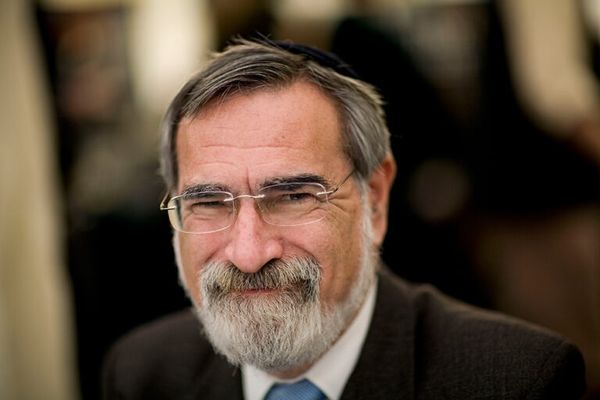 Shabbat Gathering: Rabbi Jonathan Sacks and how he taught Torah.